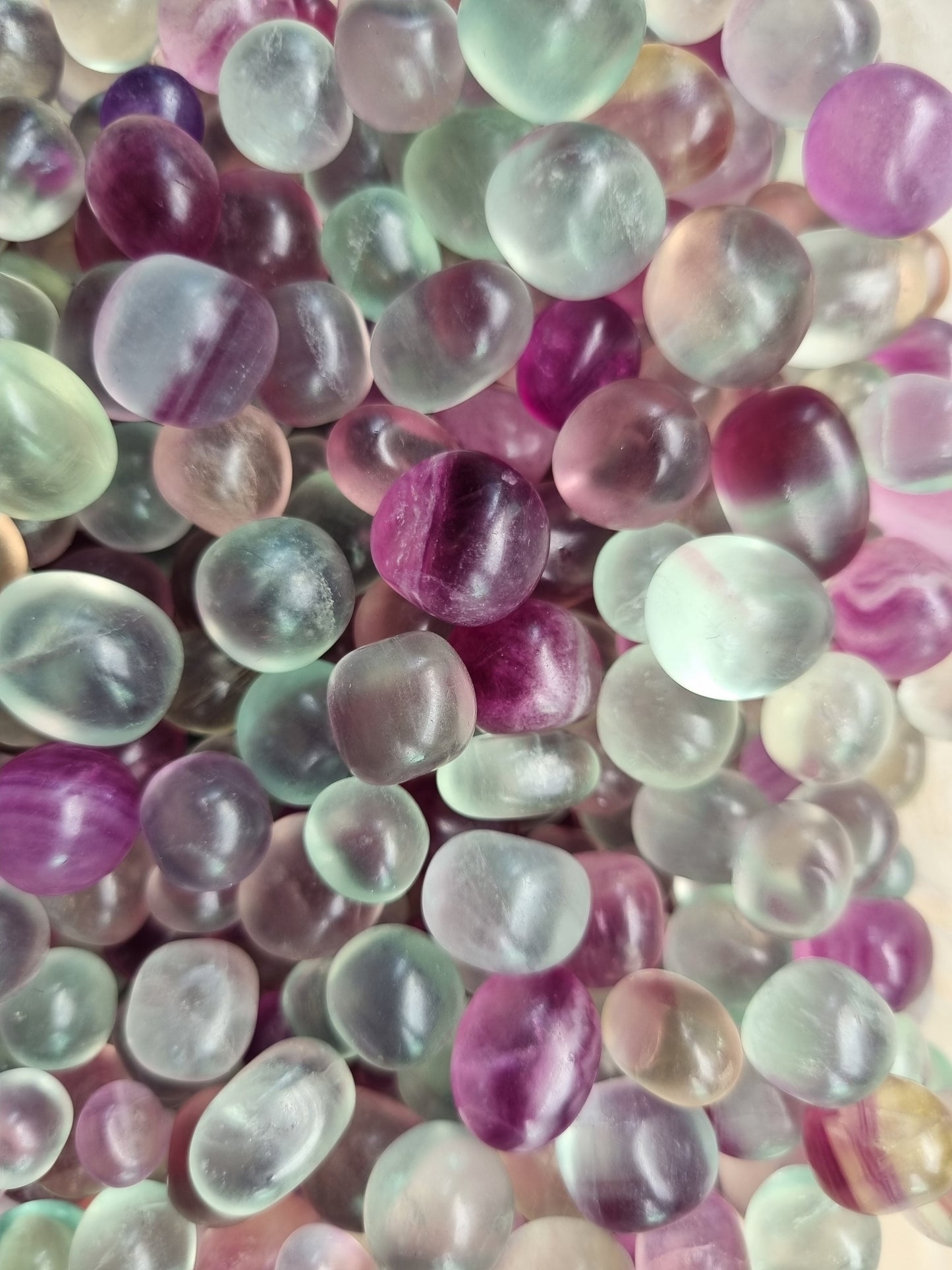 Fluorite polished chips ( per 100g)